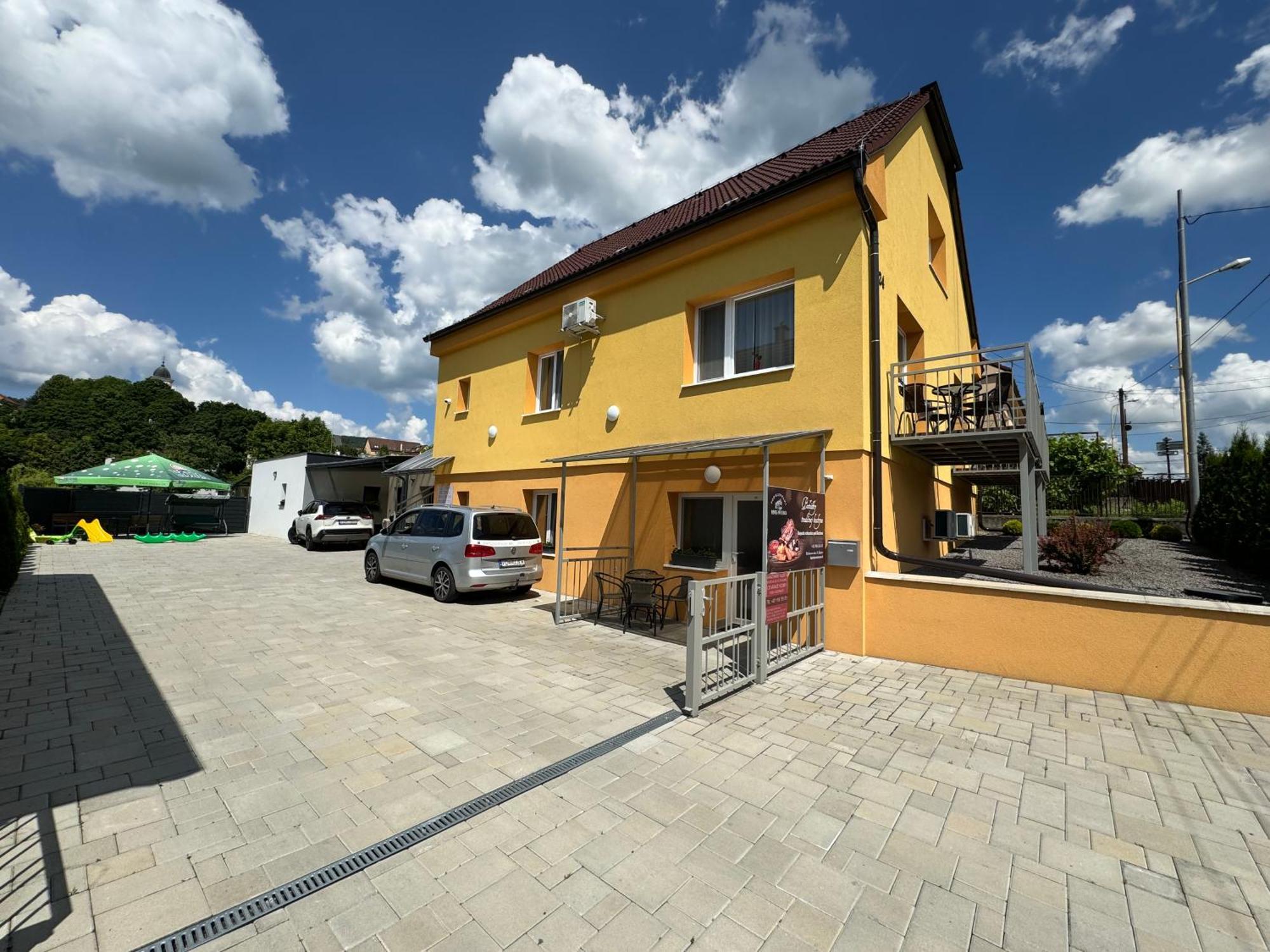 Apartmany Hujer 2 Bojnice Ngoại thất bức ảnh